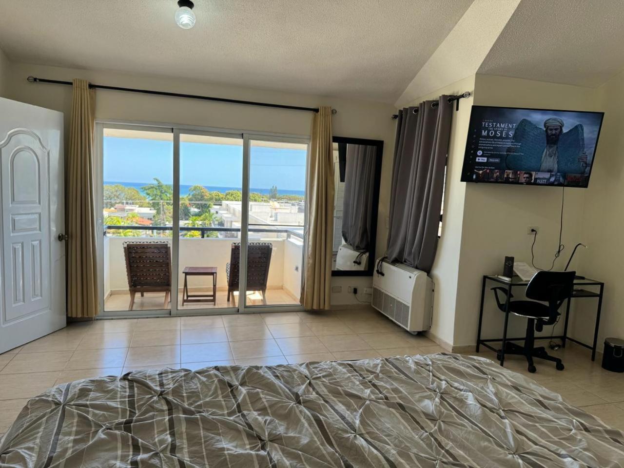 El más completo, a menos de 5 minutos de la playa, free wifi fuera del alojamiento Puerto Plata Exterior foto